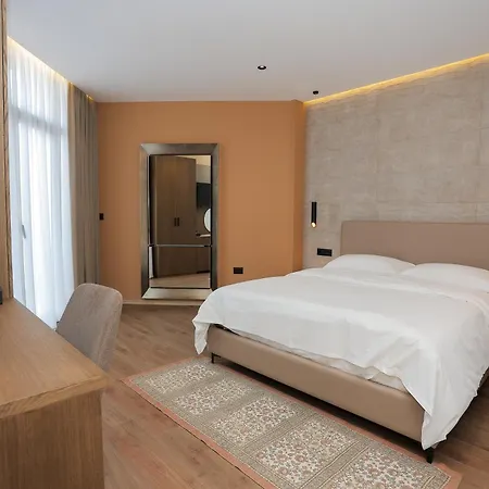 Aparthotel Golden Tirana